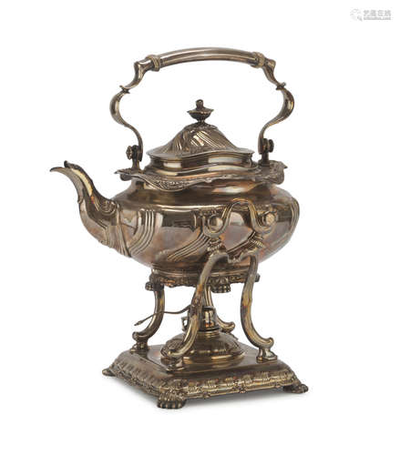 IMPORTANT TEA KETTLE IN SILVER, TIFFANY & CO. NEW YORK 1890 shaped as nacelle. Base with claw