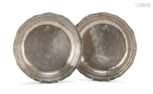 A PAIR OF SMALL BASINS IN SILVER-PLATED METAL, PROBABLY ITALY 19TH CENTURY lobed border with