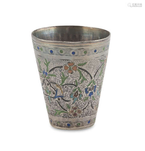 BEAKER IN SILVER, UNIDENTIFIED PUNCH 20TH CENTURY with dotted body, engraved with floral racemes