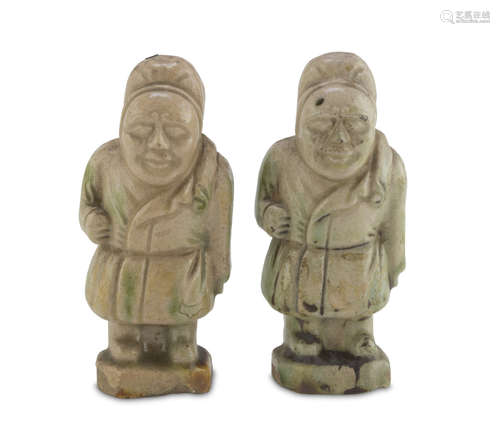 PAIR OF SCULPTURES IN GLAZED CERAMICS, CHINA 20TH CENTURY representing two orderlies in antique