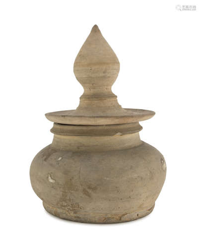 JAR WITH COVER IN EARTHENWARE, THAILAND 14TH-16TH CENTURY with globular body, disk base and cover