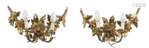 A PAIR OF WOOD FRIEZES, 18TH CENTURY in giltwood, adapted to appliques and sculpted to vegetal