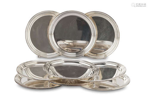 Nine SILVER-PLATED Coasters, Punch Padua 20TH CENTURY Silversmith Ditta Olri. Diameter cm. 14.