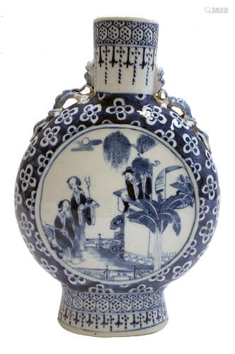 A Chinese blue and white porcelain moon flask, 19th century,