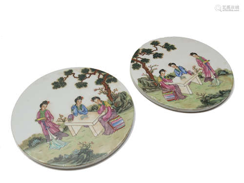 A pair of Chinese famille rose circular plaques, Republic Period,