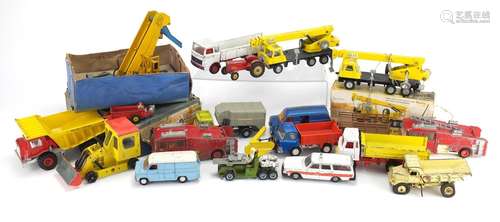 Mostly die cast Dinky toys including Coles Hydra truck 980 with box, Elevateur A Godets 560 with box