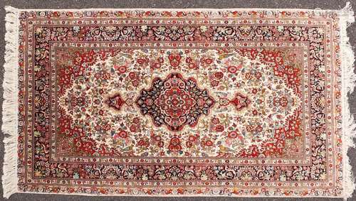 Fine rectangular silk rug having all over floral motifs, 155cm x 93cm : For Further Condition