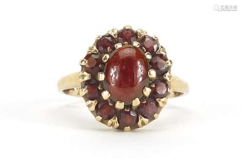 9ct gold cabochon garnet cluster ring, size L, approximate weight 3.9g : For Further Condition