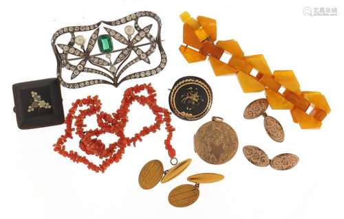 Antique and later jewellery including a Bakelite amber bracelet, piqué work brooch, large unmarked