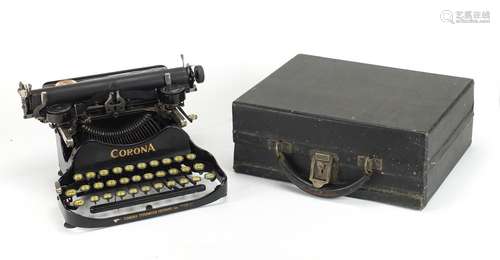 Vintage Corona portable typewrite with case, patented July 10th 1917, 29cm high : For Further