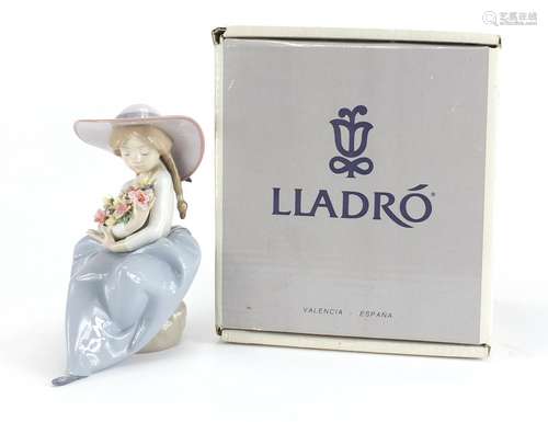 Lladro figurine Fragrant Bouquet with box,, numbered 5862, 21cm high : For Further Condition Reports