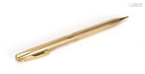 9ct gold Sheaffer propelling pencil with engine turned body, 13cm in length, approximate weight 19.