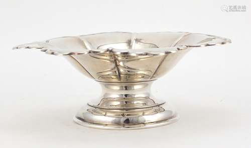 Silver pedestal flower head dish by Atkin Brothers Sheffield 1910, 7cm high x 19cm in diameter,