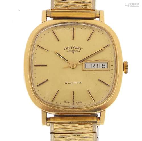 Gentleman's 9ct gold Rotary quartz wristwatch with day date dial, 3.4cm in diameter : For Further