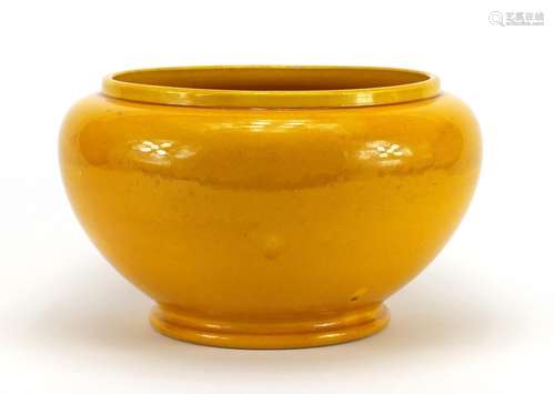 Burmantofts yellow glazed jardinière, impressed marks and numbered 118 to the base, 16cm high x 26cm