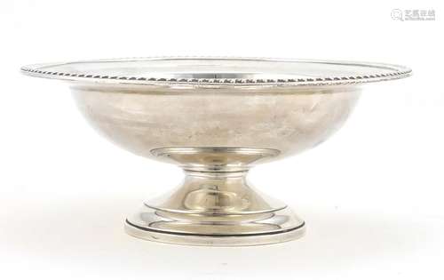 Circular American sterling silver pedestal bowl, 23cm in diameter, approximate weight 520.4g : For