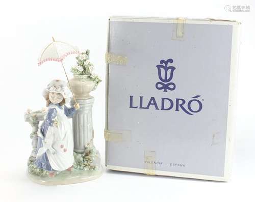 Lladro figurine Nina De Primavera with box, numbered 5.284, 28.5cm high : For Further Condition