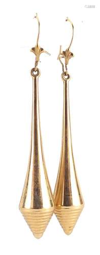 Pair of 9ct gold drop earrings, 6.5cm in length, approximate weight 2.5g : For Further Condition