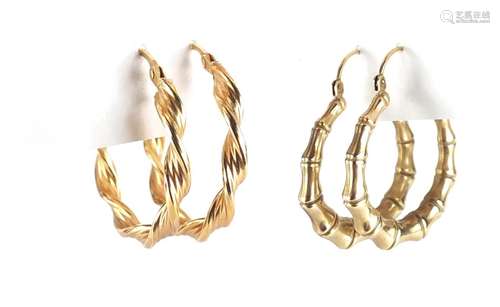 Two pairs of 9ct gold hoop earrings, the largest 2.6cm in diameter, approximate weight 3.8g : For