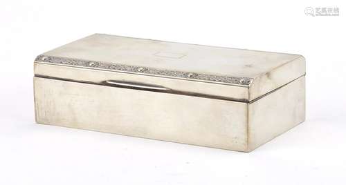 Arts & Crafts rectangular silver cigar box, by Deakin & Francis Ltd Birmingham 1913, 18cm wide,