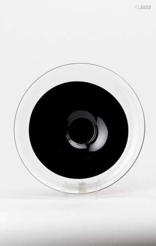 Große SchaleTransparentes Glas mit Zwischenschicht aus dunkellila, fast schwarzem Glas. Runder