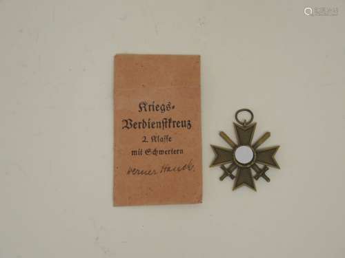 Deutsches Reich 1933-1945Kriegsverdienstkreuz 2. Klasse mit Schwertern. In Verleihungstüte (etwas