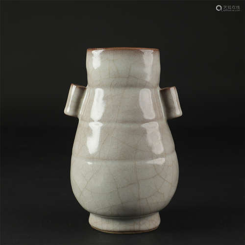 CHINESE PORCELAIN CARCKED GLAZE ZUN VASE