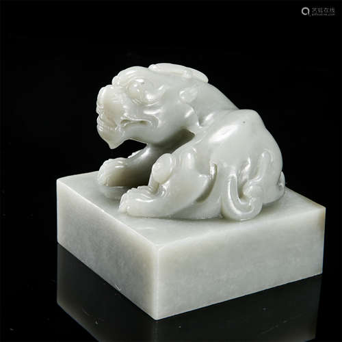 CHINESE CELADON JADE BEAST SEAL