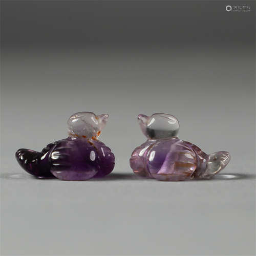 PAIR OF CHINESE PURPLE ROCK CRYSTAL DUCKS