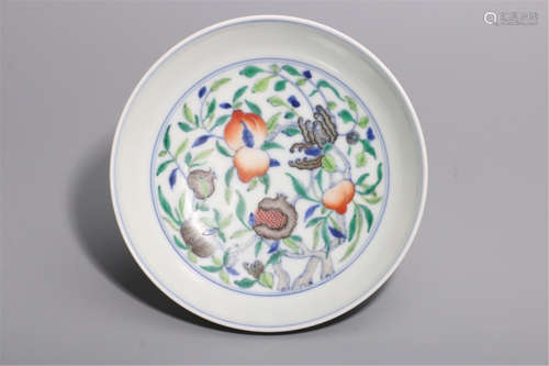 CHINESE PORCELAIN DOUCAI PEACH PLATE