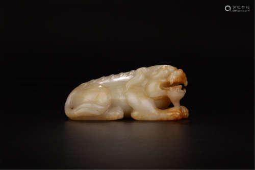 CHINESE ANCIENT JADE COUCHING BEAST