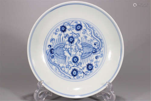 CHINESE PORCELAIN BLUE AND WHITE PHOENIX PLATE