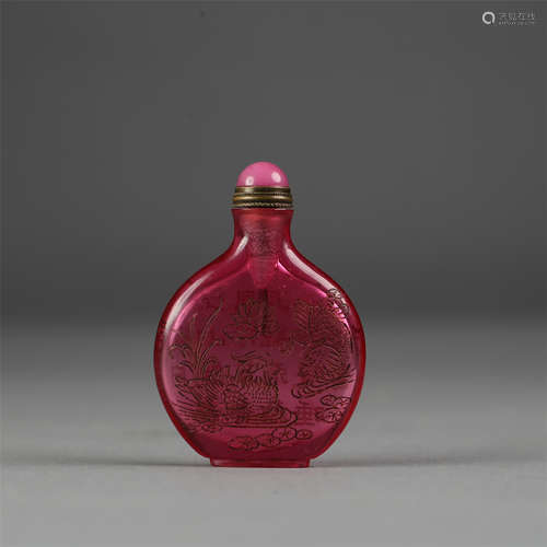 CHINESE PINK PEKING GLASS SNUFF BOTTLE