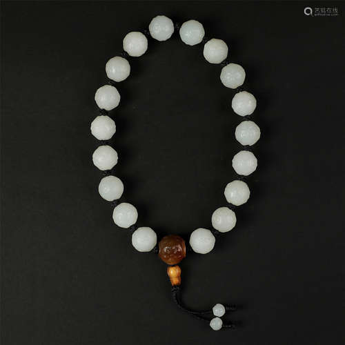 CHINESE NEPHRITE JADE BEAD BRACELET