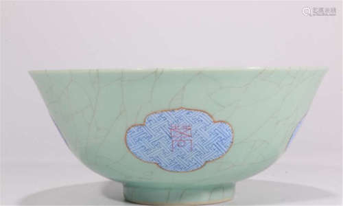 CHINESE PORCELAIN CRACKED GLAZE BOWL