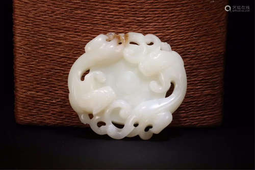 CHINESE WHITE JADE DRAGON PENDANT