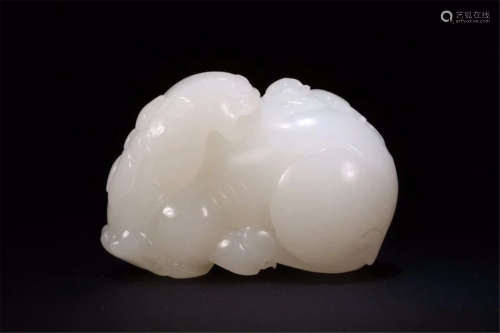 CHINESE WHITE JADE BEAST TABLE ITEM