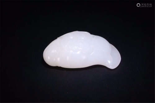 CHINESE WHITE JADE BEAST TABLE ITEM