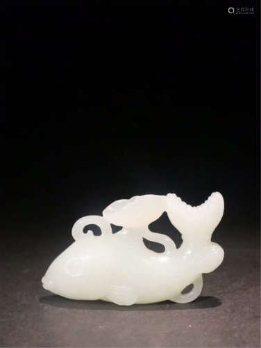 CHINESE WHITE JADE FISH TABLE ITEM