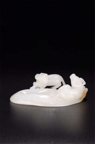 CHINESE WHITE JADE OX BRUSH WASHER