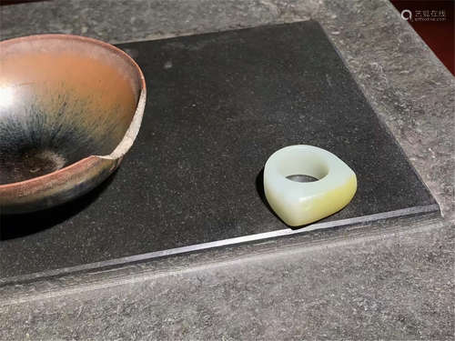 CHINESE WHITE JADE RING