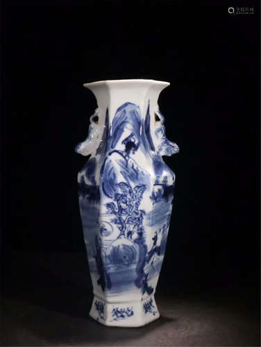 CHINESE PORCELAIN BLUE AND WHITE MOUNTAIN VIEWS VASE