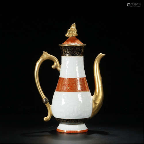 CHINESE PORCELAIN GOLD PAINTED WINE KETTLE