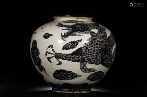 A JIZHOU YAO 'DRAGON' JAR