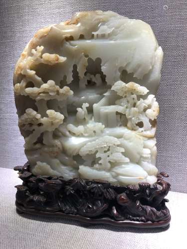 A LARGE HETIAN JADE ORNAMENT OF MOUNTAIN, QING