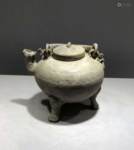 A TRIPOD EWER AND COVER