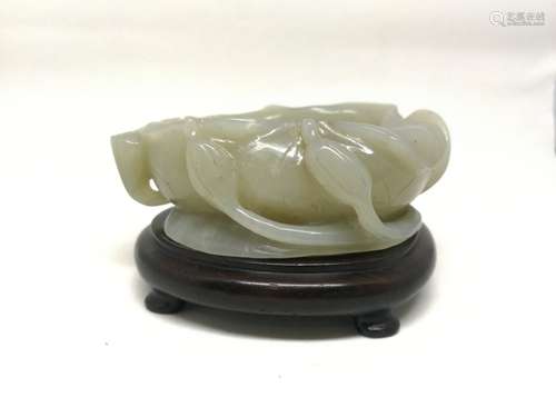 A JADE CARVED BRUSH WASHER