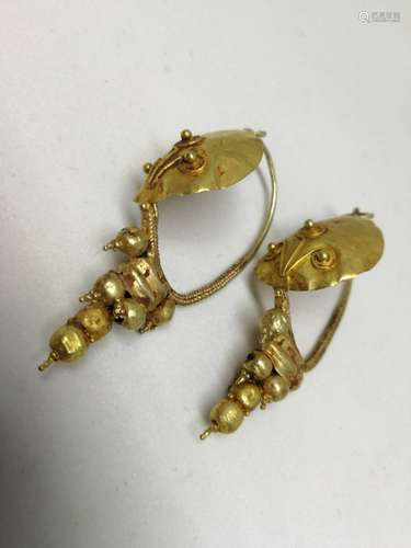 A PA IR OF24K GOLD EARRINGS, HAN DYNASTY