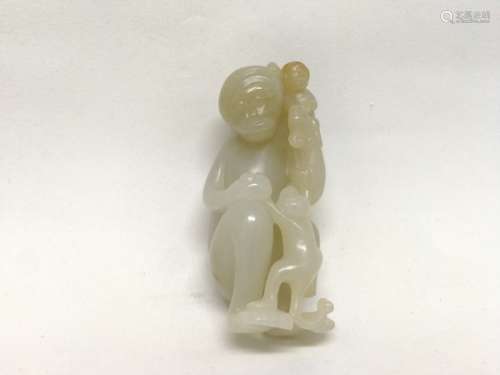 A JADE CARVED FIGURE OF MONKY, QING DYNASTY