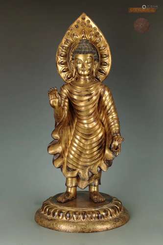 A GILT-BRONZE FIGURE OF AMITAYUS, YONGLE MARK